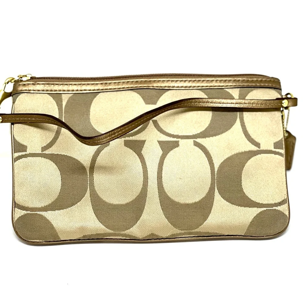 Coach Floral Signature C Wristlet